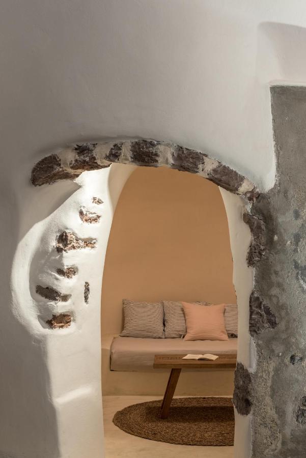 Historic Old Bakery Cave By Cycladica Villa Oia  Exterior photo