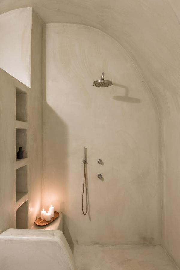 Historic Old Bakery Cave By Cycladica Villa Oia  Exterior photo