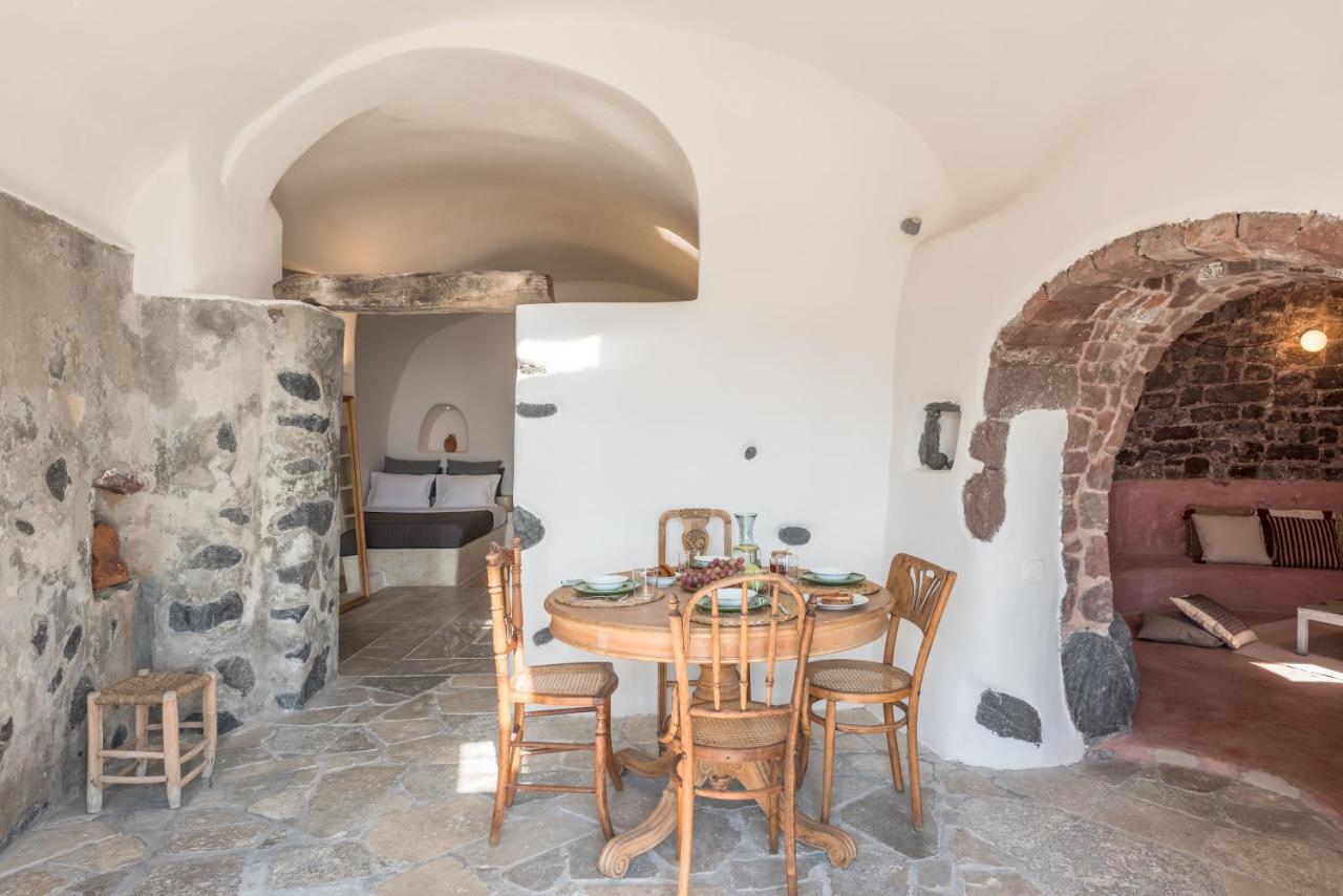 Historic Old Bakery Cave By Cycladica Villa Oia  Exterior photo