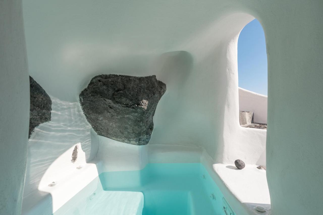 Historic Old Bakery Cave By Cycladica Villa Oia  Exterior photo