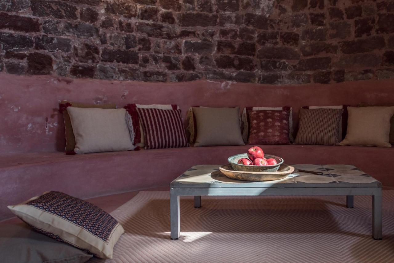 Historic Old Bakery Cave By Cycladica Villa Oia  Exterior photo